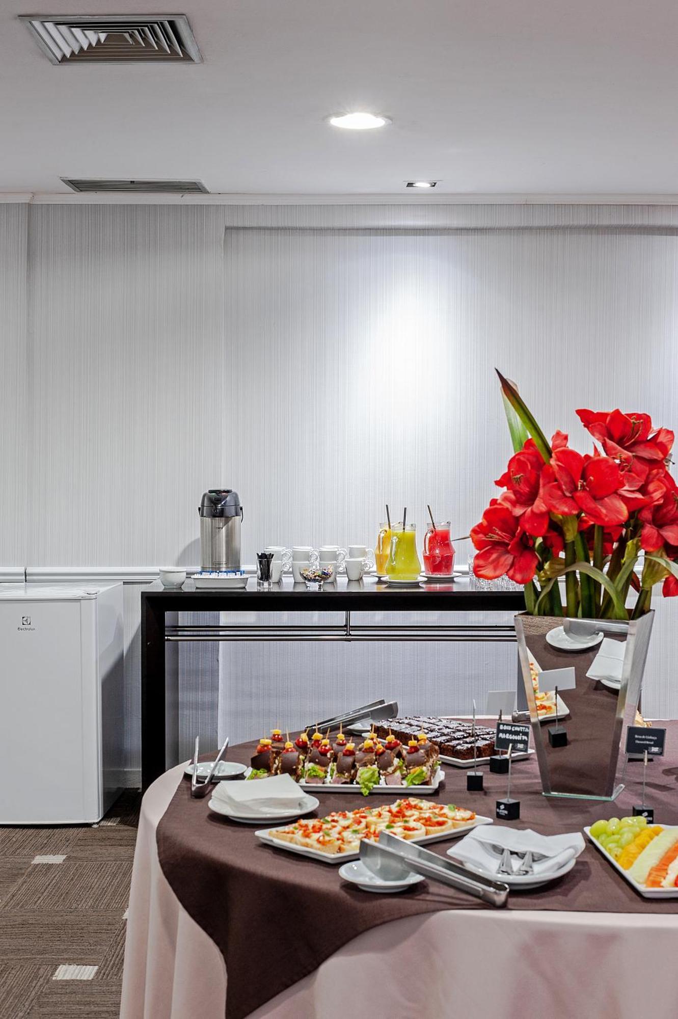 Full Jazz By Slaviero Hotel Curitiba