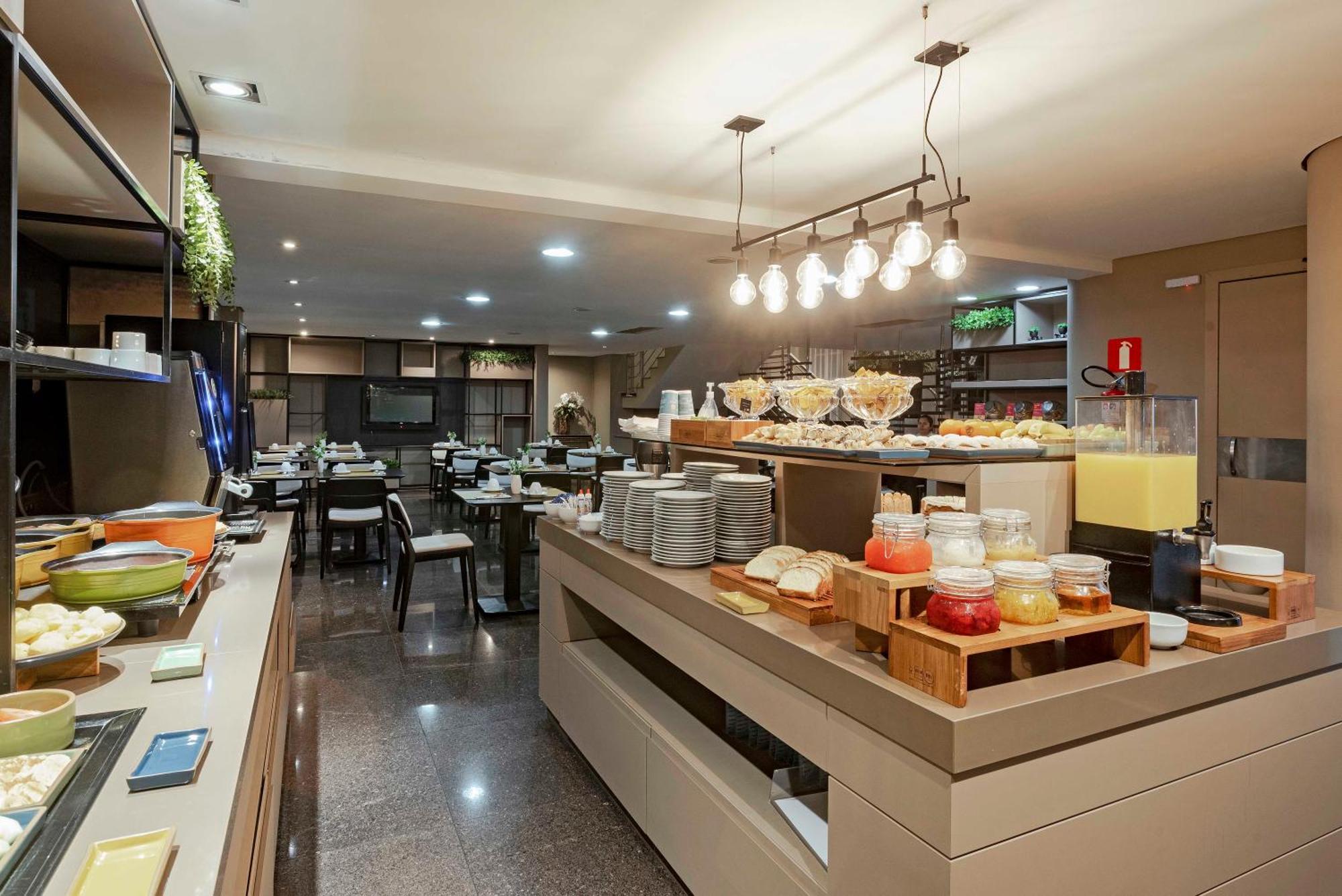 Full Jazz By Slaviero Hotel